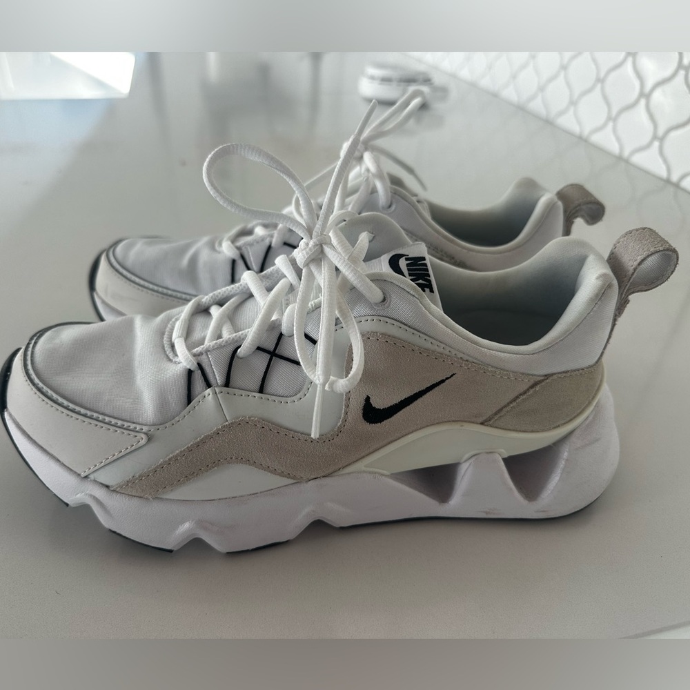 Nike Ryz 365 Sneaker